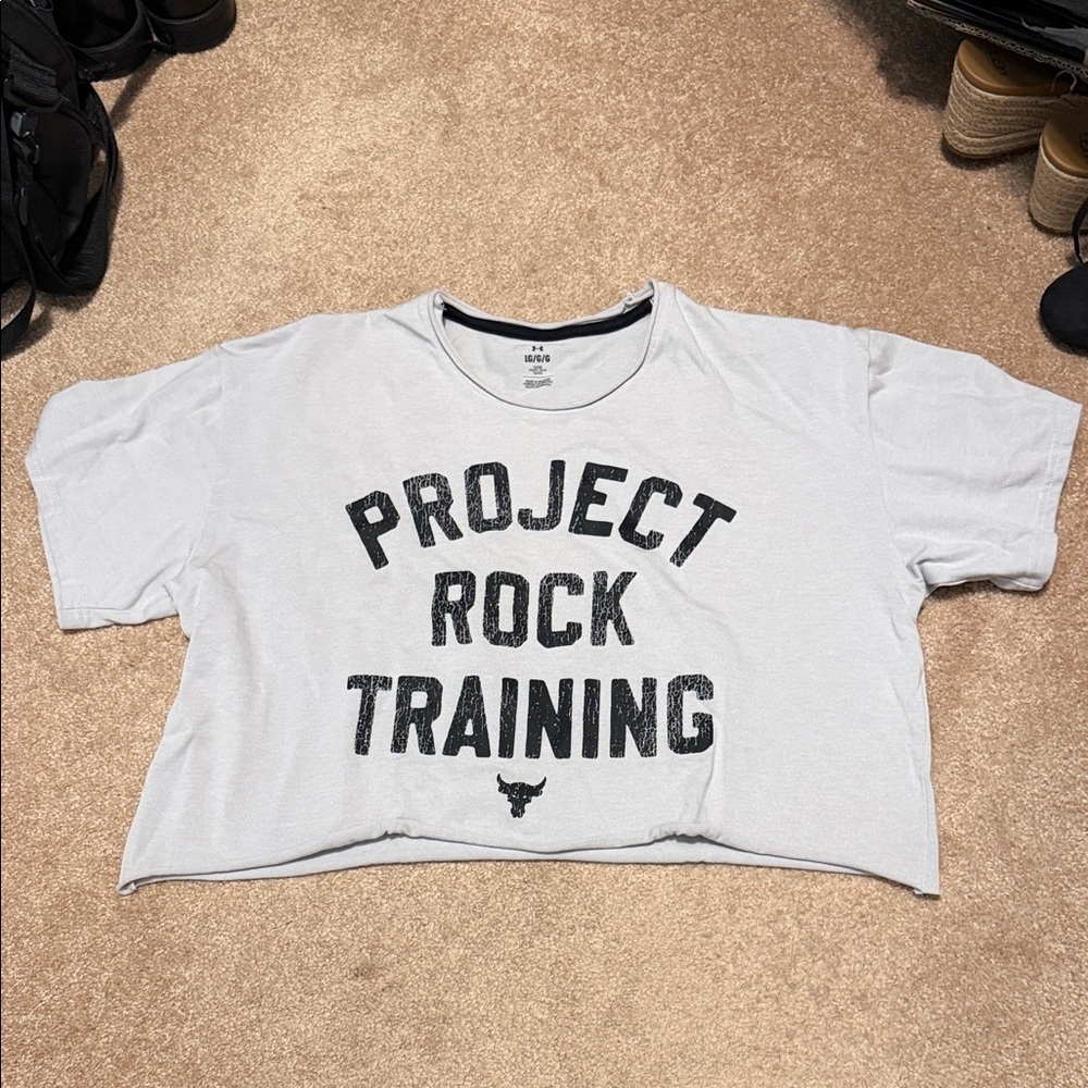 Under Armour cropped Project Rock Tee size L
